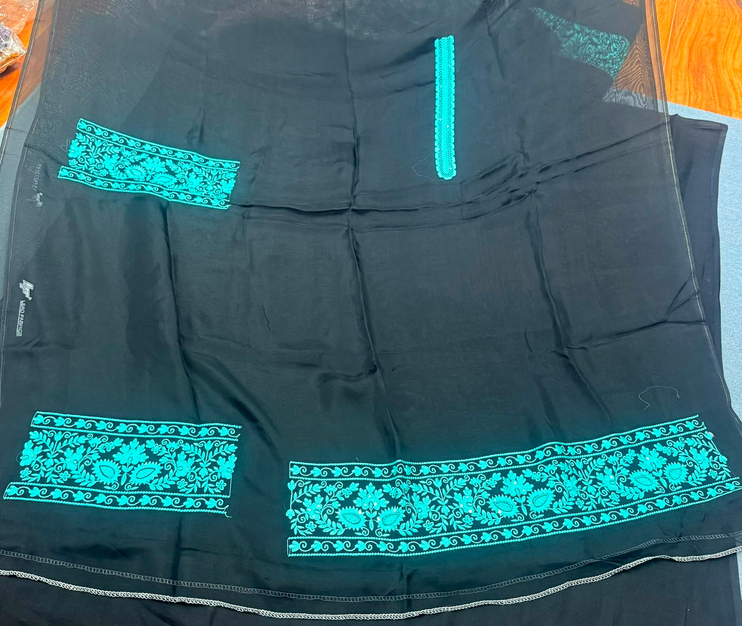 Oranga l Suit