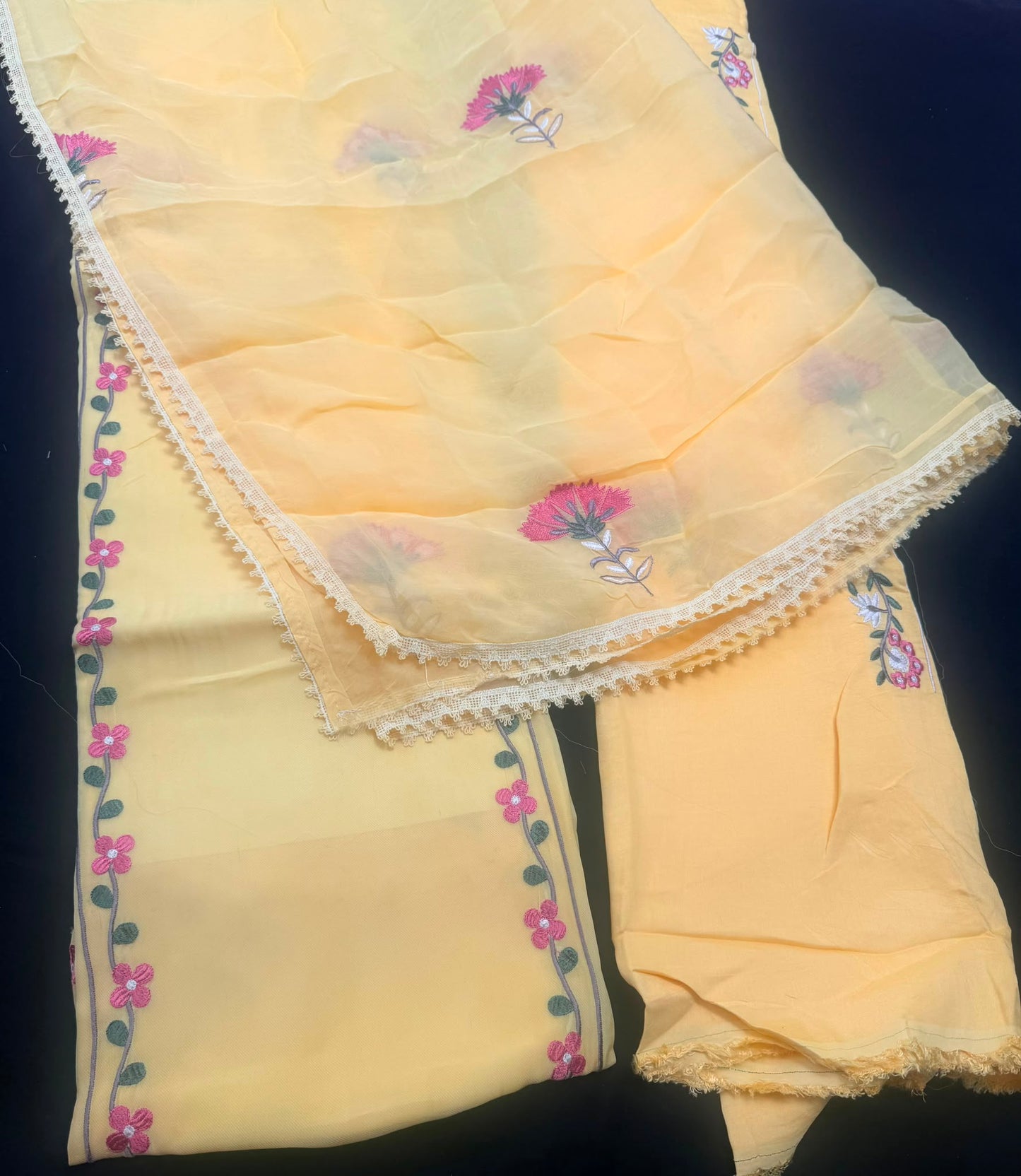 Suit l Oranga and Crepe